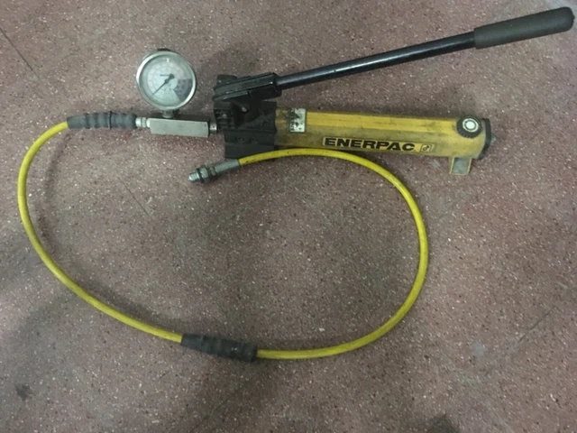 Tappi Antipolvere Accoppiatore Raccordo Rapido Enerpac C 604 - Intercambiabile, Capezzolo Maschio 3/8", Con Tappi Antipolvere Tappi Antipolvere Per - Foto 2
