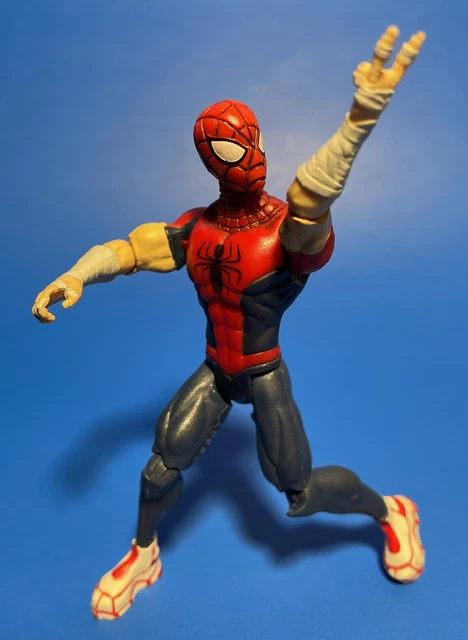 Marvel Universe Amazing Grappling Hook SPIDER-MAN 3.75" Figure Comic Series
