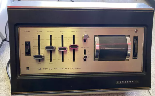Rare Vintage Panasonic RE-7430 FM/AM Multiplex Stereo Table Radio