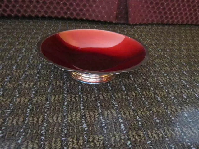 Red Silver Plate Pedestal Bowl Dish Wm. Rogers Oneida Decorative Retro Pretty