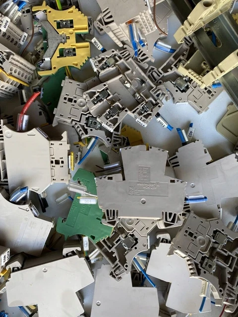 Set of various connectors for DIN rail / #G Q1L1X 3338