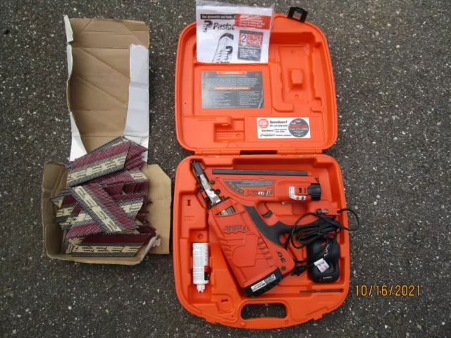 Paslode Li-ion CF325LI 30 Degree Framing Nail Gun & Nails Paslode Li-ion CF325LI 30 Degree Framing Nail Gun & Nails