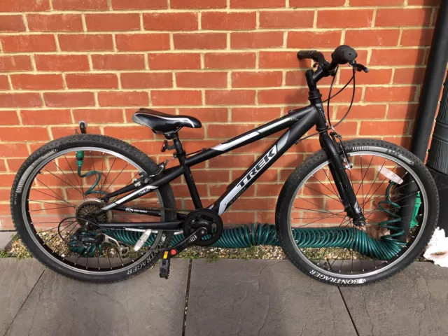 Trek mt 200 clearance 24 inch