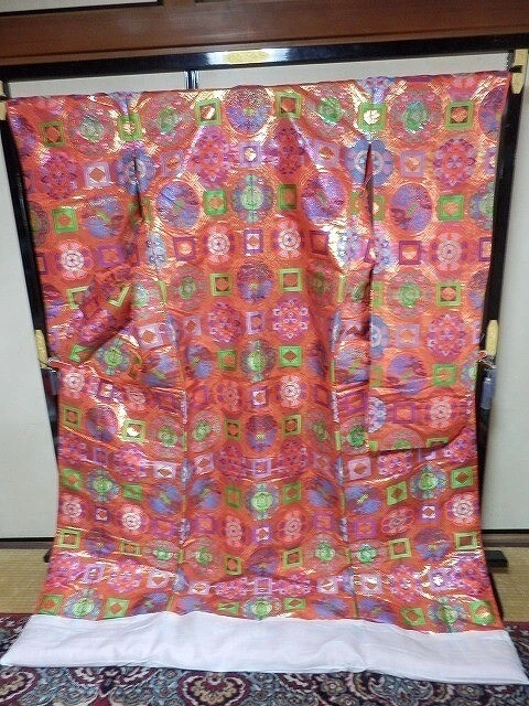 Japanese Kimono Uchikake Luxurious Wedding Embroidery Pure Silk kaleidoscopeK313