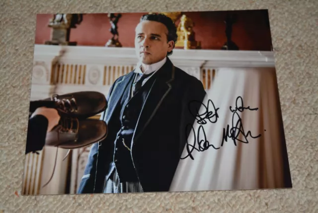 AIDAN MCARDLE signed Autogramm 20x25 cm In Person MR. SELFRIDGE Lord Loxley