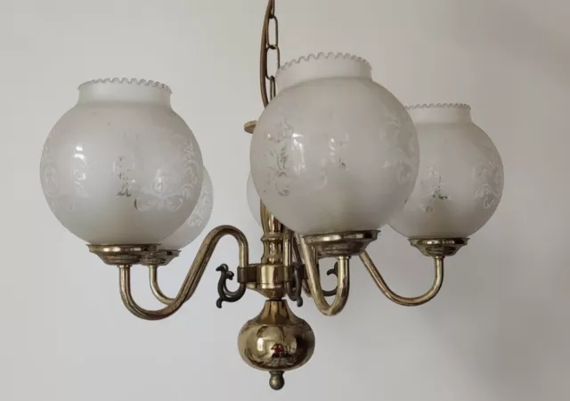 Vintage 5 Arm Messing Kronleuchter Pendelleuchte mit geätztem Glas Lampenschirme