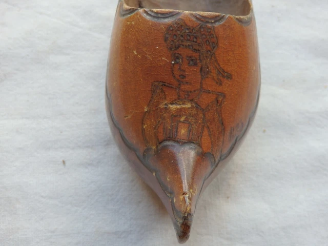 ART POPULAIRE SOUVENIR de Rennes Petit sabot décoratif en bois verni