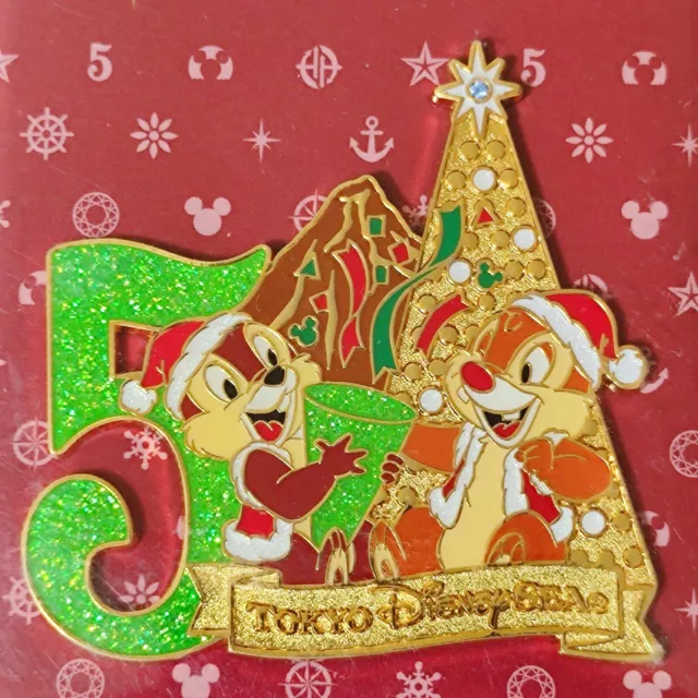 Disney Japan Exclusive -  5th Anniversary Chip and Dale Harborside Christmas PIN