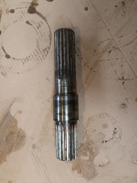 Welger AP 12 K Ballenpresse Antriebswelle 1105.14.07.02