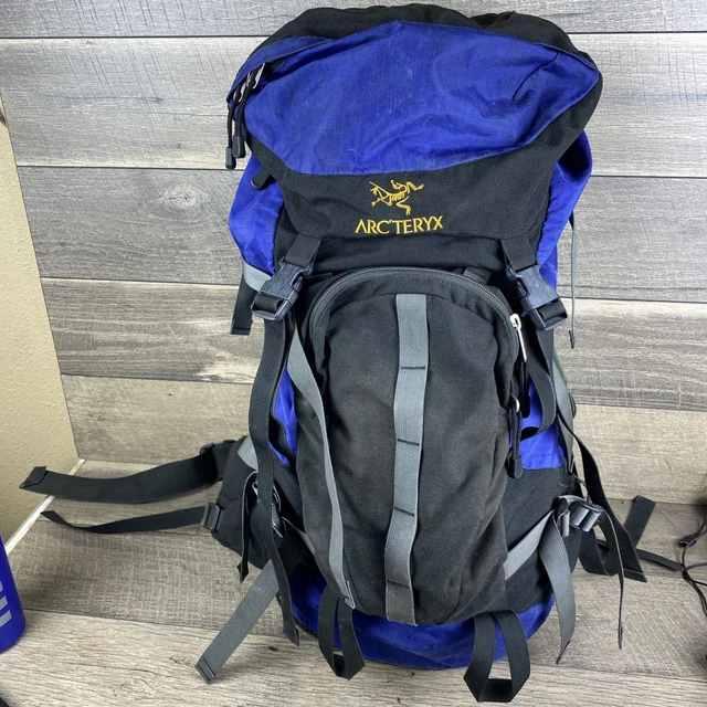 ARCTERYX KHAMSIN 52 Backpack Hiking Bag Black Blue Gorpcore