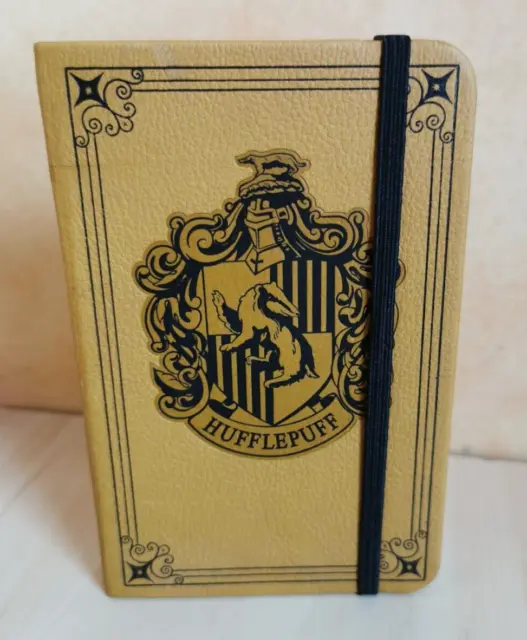 BNWT Harry Potter Hardcover HUFFLEPUFF Lined Pocket Notebook with Elastic Close