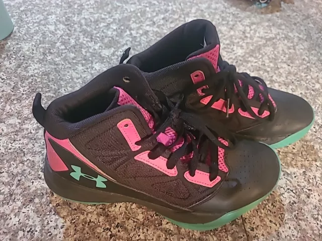 Under Armour Girls Basketball Shoes 4Y Black Pink Green