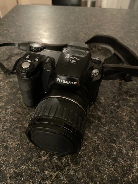 FUJIFILM FINEPIX S Series S5200 5.1MP Digital Camera - Black