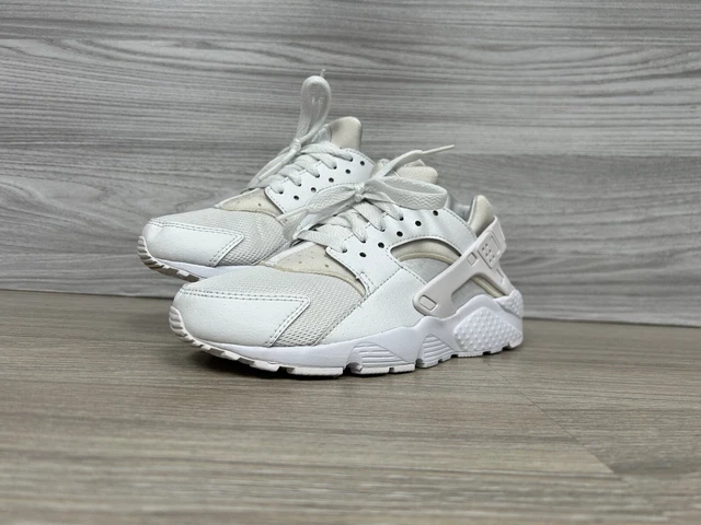 Huarache bianche indossate shop