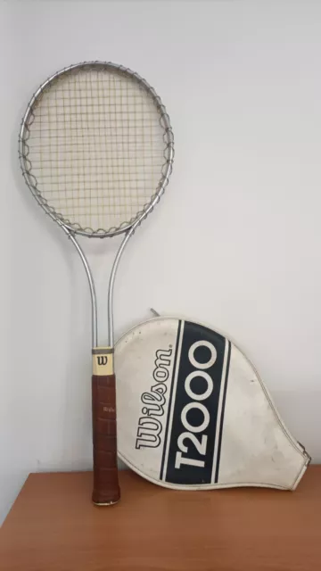 Racchetta da tennis Wilson T2000 in ottime condizioni con corde e fodero origina