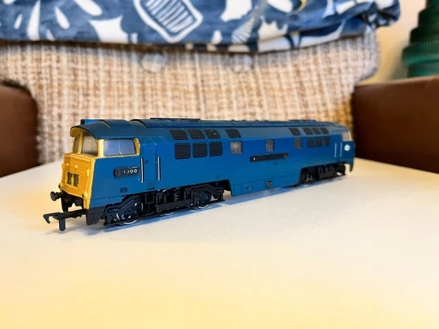 Lilliput OO gauge Western Enterprise Class 52 diesel loco D1000 BR Blue Trix