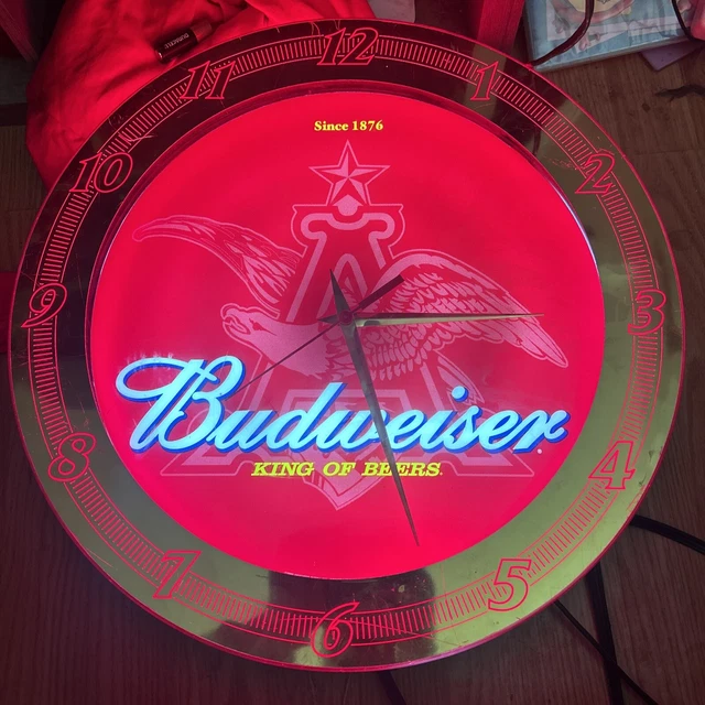 Vintage Bud Light Budweiser Neon Lighted Sign Clock Round 19” clock stuck