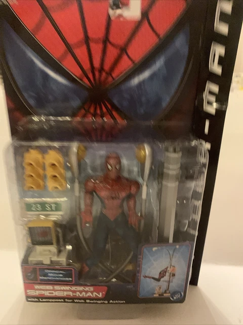 New 2002 Marvel Toy Biz Web Swinging Spider-Man Action Figure