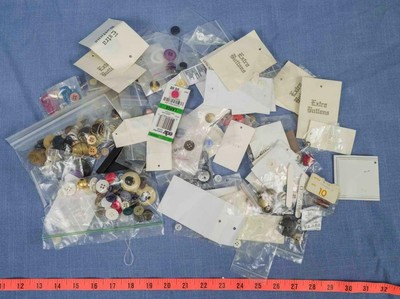 Argento Placcate Retro per Cucito Cristallo Guarda Creazione gioielli Scrapbooking 2 Fori Fiore Bottoni shabby chic Oggetti decorativi Lavoro a maglia Confezione da 10 13mm Trasparente Sfaccettato Acrilico Artigianato 