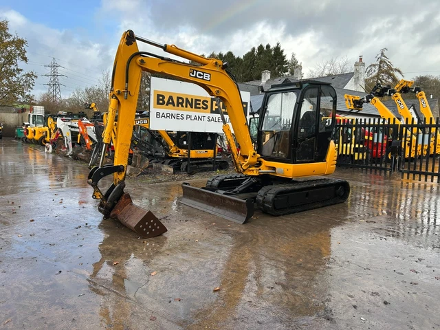 JCB 8060  * Quick hitch & 2 Buckets * 6 .5 Ton EXCAVATOR DIGGER
