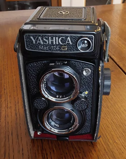 Yashica Yashica-Mat 124G mit Yashinon 3,5 / 80 mm  Objektiv 6x6 Kamera