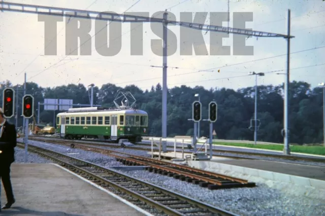 35mm Slide SWITZERLAND SZB Solothurn Electric Railcar 28 Worblaufen 1970 Orig