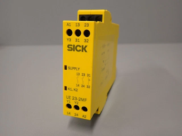 Produktbild von SICK Sicherheitsrelais UE 23-2MF2D3 – 24 V, Für Maschinensicherheit, Modell 6026146