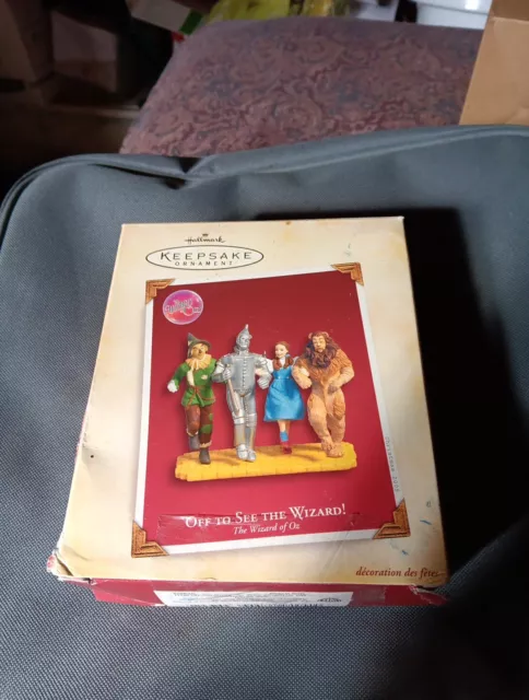 Hallmark QXI8925 Keepsake the Wizard of Oz Off to See the Ornament -...