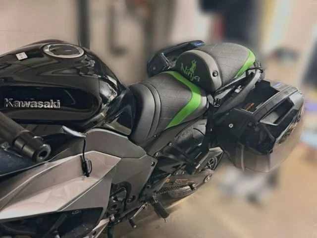 Kit Sacoches Latérales Sw-Motech Legend Gear LC Black Edition Kawas Z900rs Cafe 17
