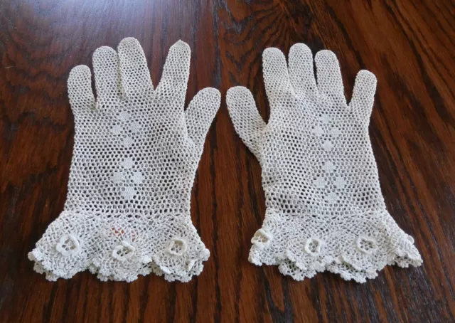 Vintage Creamy IRISH CROCHET Lace Ruffle Mesh Knit Cuff Gloves