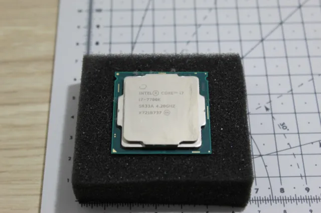 Intel Skylake Processeur Core i7-6700 / 3.4 GHz (Turbo Boost 4.0 GHz) 4  cœurs 8Mo Cache Socket Socket 1151 (BX80662I76700) : Intel: :  Informatique