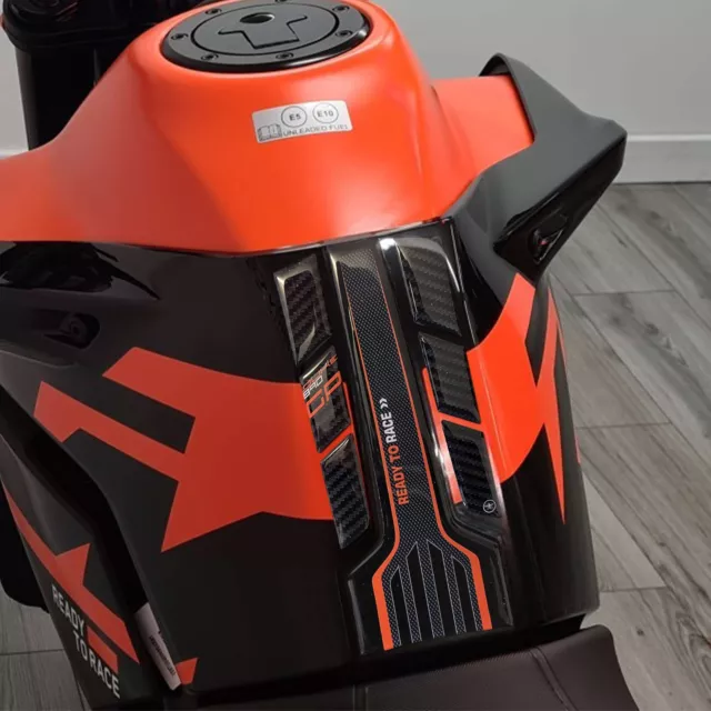 Paraserbatoio Moto Adesivo Gel 3D compatibile con Ktm Duke 890 GP 2022 - 2023