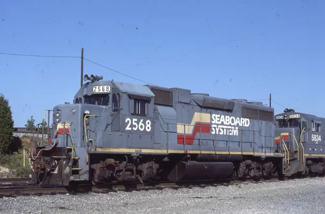 SEABOARD 2568 Railroad Train Locomotive RICHMOND VA Original 1987 Photo Slide