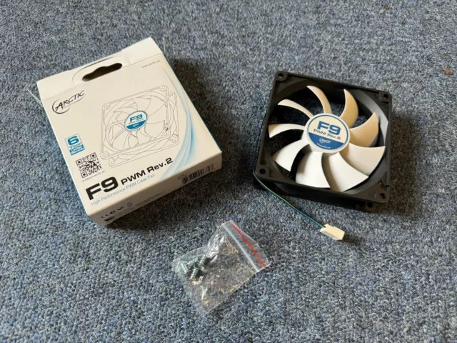 Arctic Cooling F9 PWM Rev.2 92mm 1800RPM 3-Pin Computer Case Fan