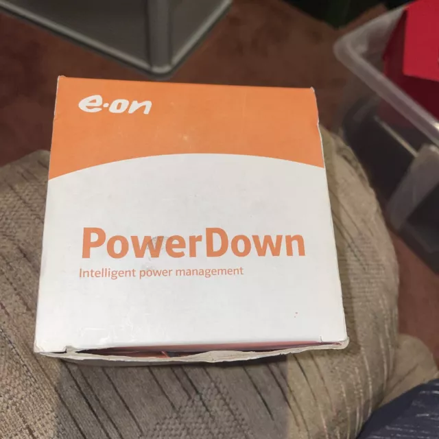 e- on Power Down Intelligent Power Management Saving Standby Plug DSK105EON