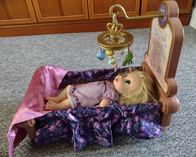 DISNEY STORE RAPUNZEL BABY Animators DOLL WITH CRIB £25.00 PicClick UK