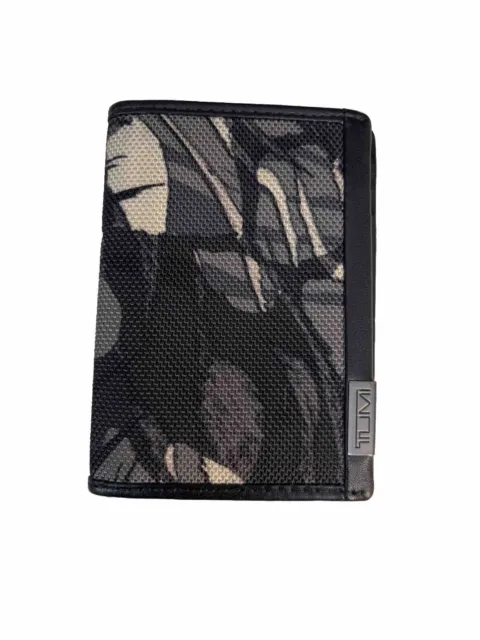 Tumi Alpha Multiwindow Card Case Grey/Highlands Print