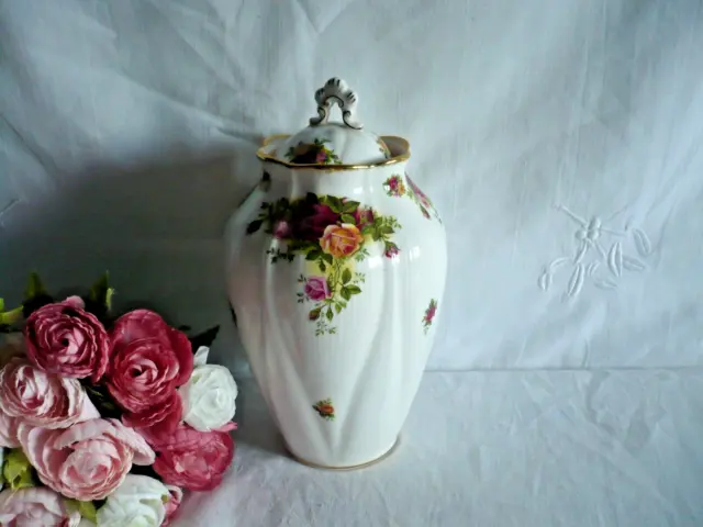 Potiche pot couvert à gingembre vase Royal Albert old country roses England 23cm