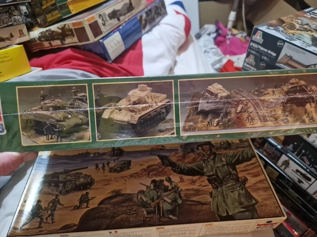 AMT ERTL WORLD WAR II Armored Assault Diorama new sealed box. £52.68 ...