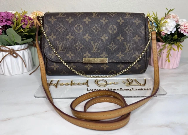 Louis Vuitton Favorite MM Monogram Canvas & Vachetta Clutch Crossbody Handbag Louis Vuitton Favorite MM Monogram Canvas & Vachetta Clutch Crossbody Handbag