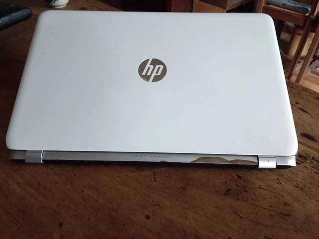 Ordinateur portable Compaq TPN-C117 pour pièces