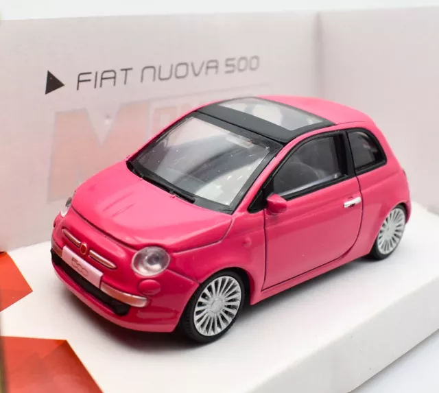 Modellino auto scala 1:43 Fiat Nuova 500 rosa diecast modellismo da collezione