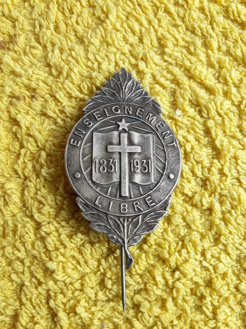 Broche Insigne De Fonction Commissaire En Laiton émaillé - Ancien