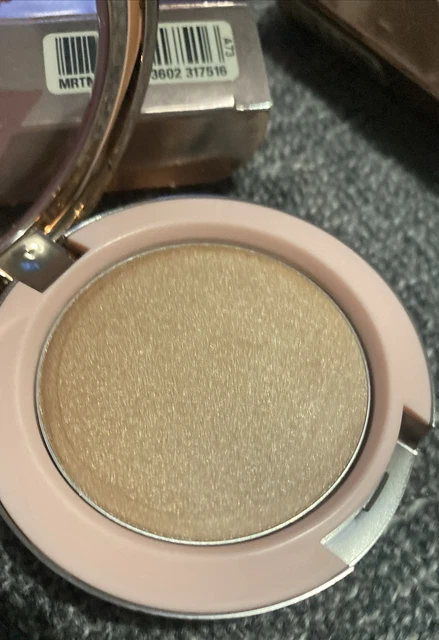 Base de color crema RiRi Hearts MAC diamantes Rihanna