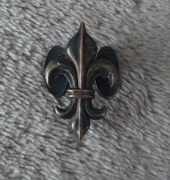 Insigne / bouton de manchette politique Royalisme fleur de lys 2