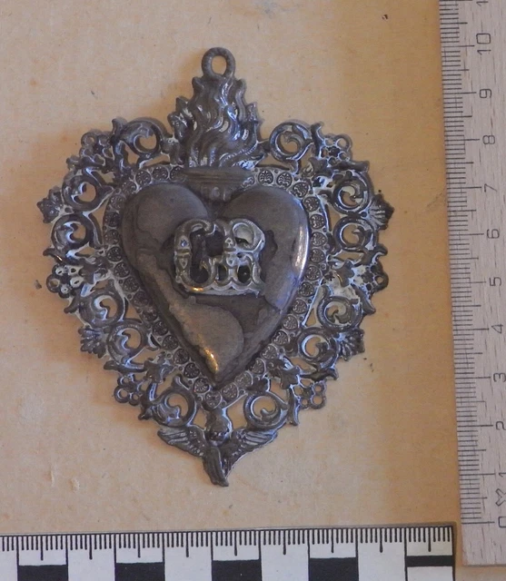 Kleines antikes Votivherz - Ex Voto - Votivgabe - Flammendes Herz - wohl Italien