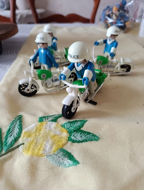 Lot PLAYMOBIL Police City Vintage - Véhicules, Moto, Quad, Hélico Et Figurines