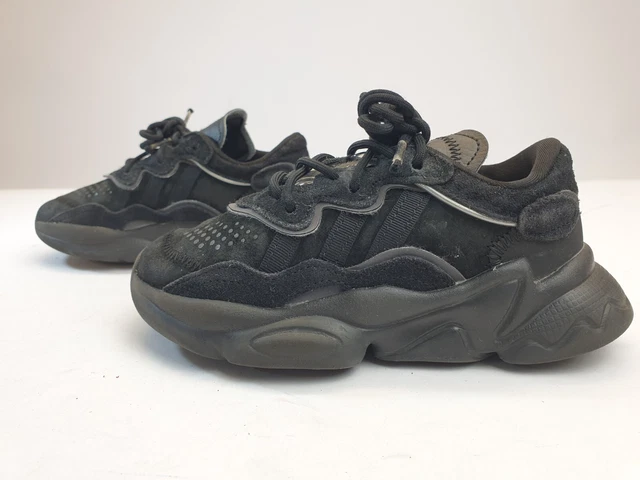 GENUINE BOYS TRAINERS Size 11 EU 29 Black OZWEEGO Suede Sneaker