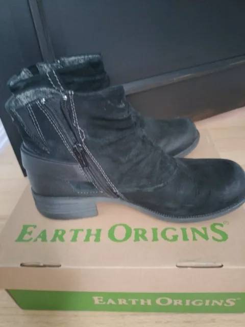 Earth Origins Leather And Suede Ankle Boots Originally 69.99 Women's 8 Wide