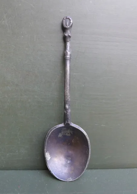 Nice Antique so called horse hoof pewter spoon Dutch early 17th century. Utrecht